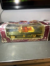 Cadillac Eldorado Biarritz 1958 die-cast Road Legends blue Convertible 1:18