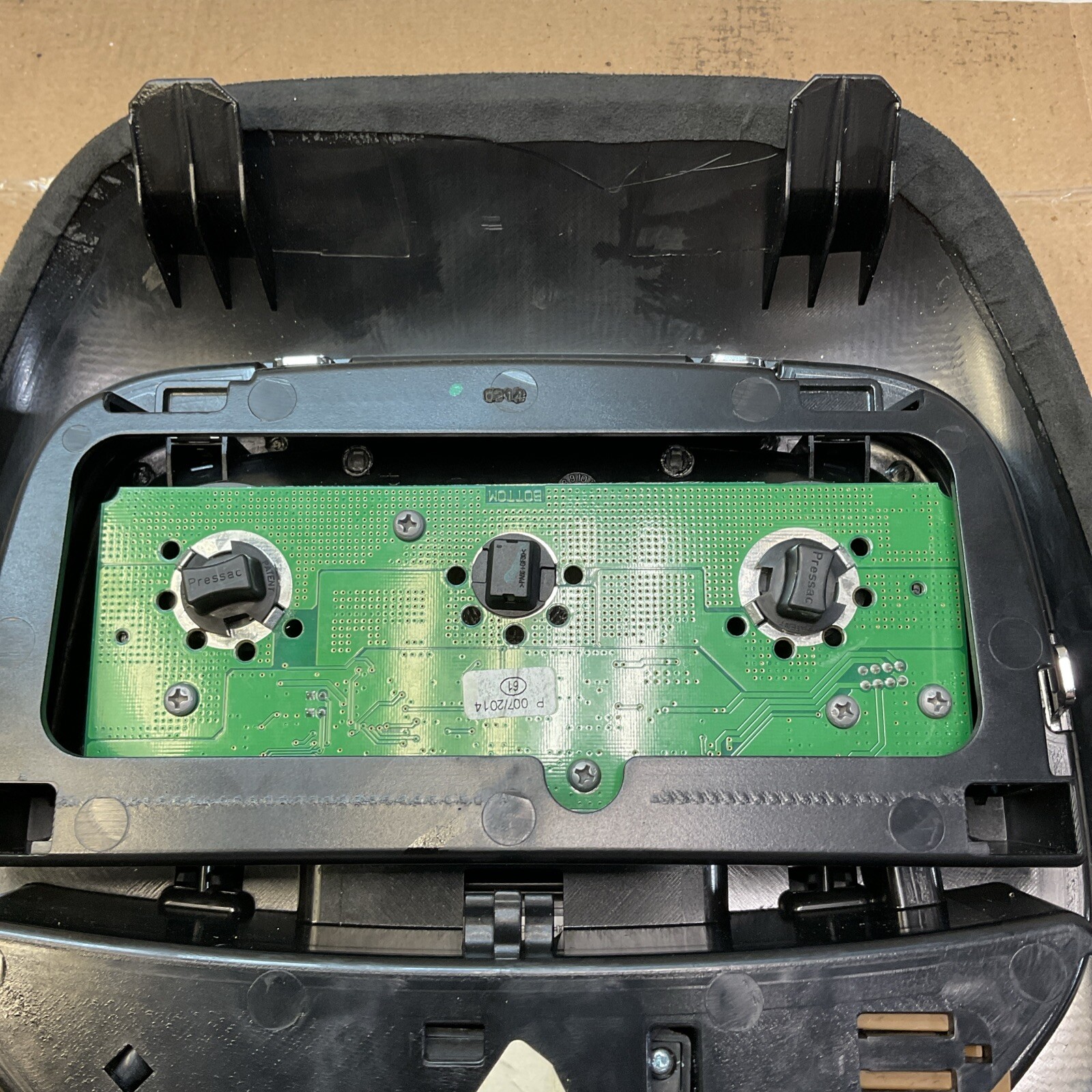 06700247150 OEM MASERATI Black Roof Console Light Switch 14-19 Ghibli Quattropo