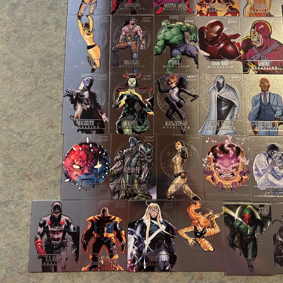 Juego parcial de 43 cartas Silver Medallion 2022 cubierta superior Marvel Fleer Ultra Avengers Foto 4 de 4