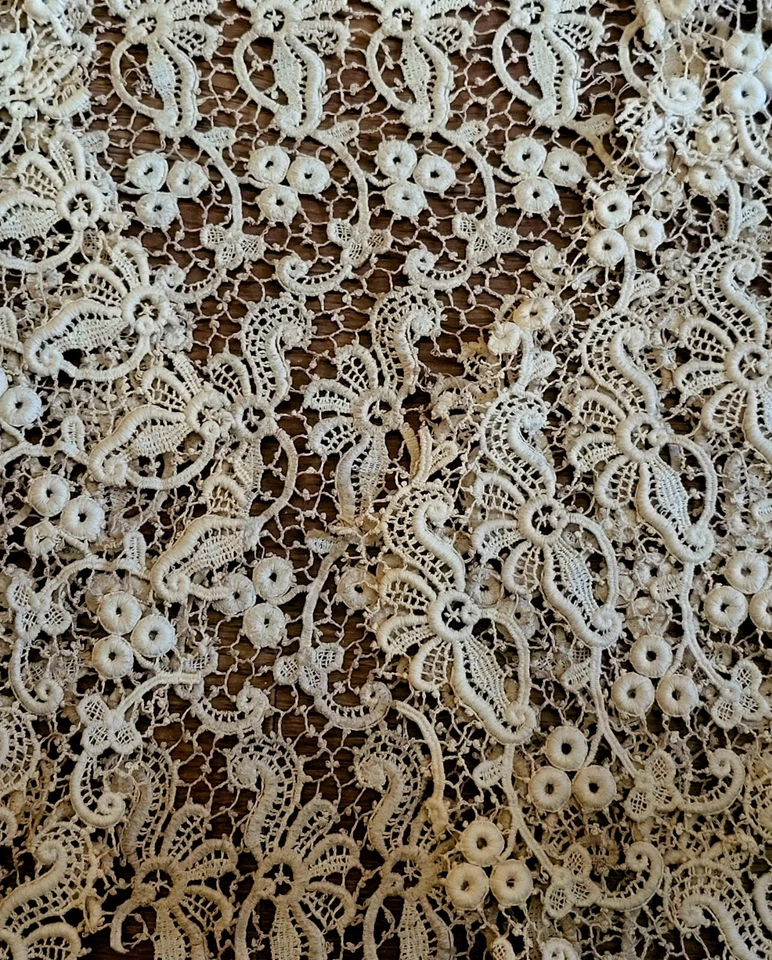 Collar de ganchillo vintage victoriano de encaje. Hecho a mano. Crochet irlandés. ¿Antiguo? Foto 3 de 4