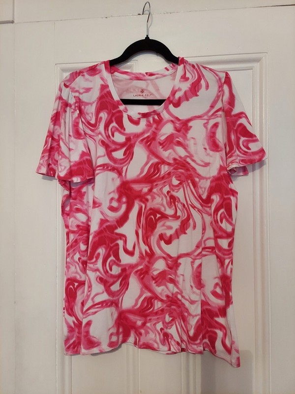 NWOT Laurie Felt White & Pink Flutter Sleeve Tee size L