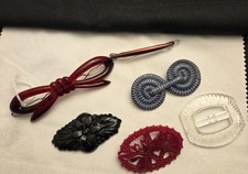 Vintage Bakelite Lot Of 6 , 2 Barrettes, 1 Buckle 3 Brooches