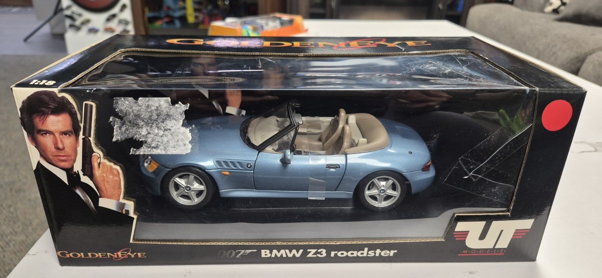 UT Models BMW Z3 Roadster - 007 James Bond Goldeneye - 1 18 Read
