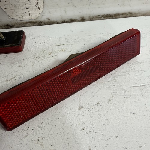 Luces de señalización laterales traseras rojas Toyota Supra MK3 86-92 - Imagen 5 de 7
