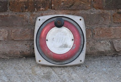 Vintage alte handgekurbelte / betriebene FEUERMELDERKLINGEL - DER SPC ALARM - 60er Jahre