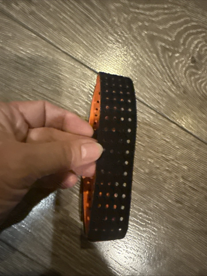 Orange Theory OT Beat Flex Band Scosche Bluetooth Monitor de Ritmo Cardíaco Sin Cargador Foto 4 de 4