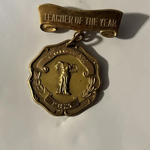 Vintage Teacher Of The Year Choctaw 1963 Pin 10k Gold Costume Jewelry Native