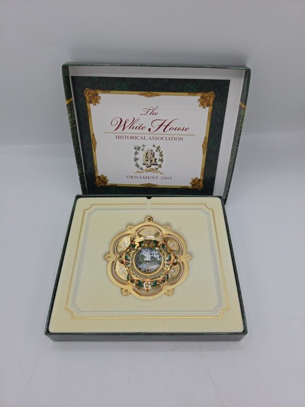 2005 The White House Historical Association Christmas Ornament with Original Box
