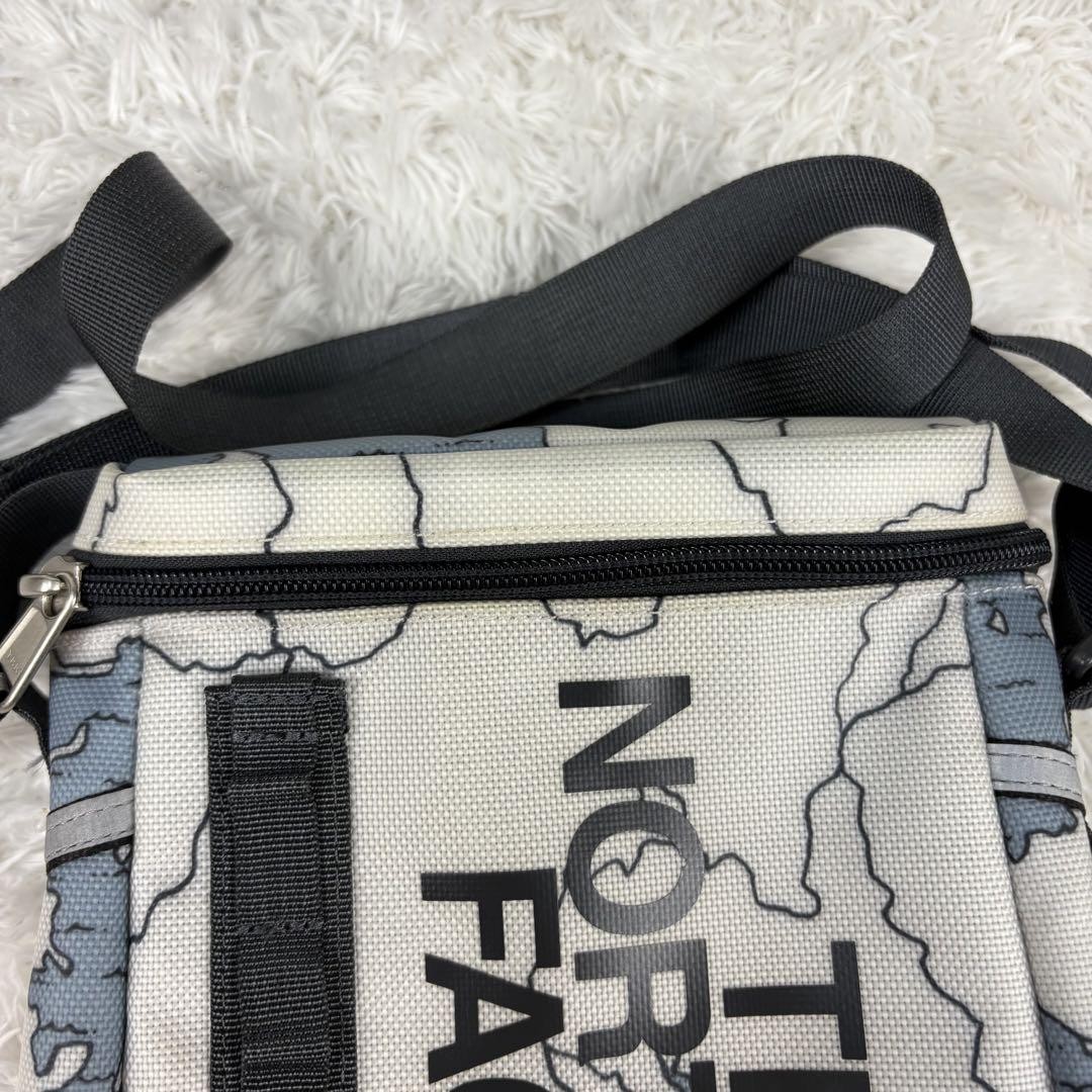 【新品】THE NORTH FACE FOREST PRINT FUSE BOX The North Face Vhtf Bc Fuse Box 30L Toss Logo Print Stylish