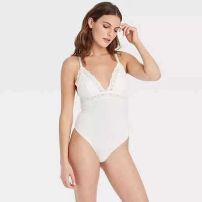 Colsie Women's Eyelet Lace Trim Bodysuit Off White Size S