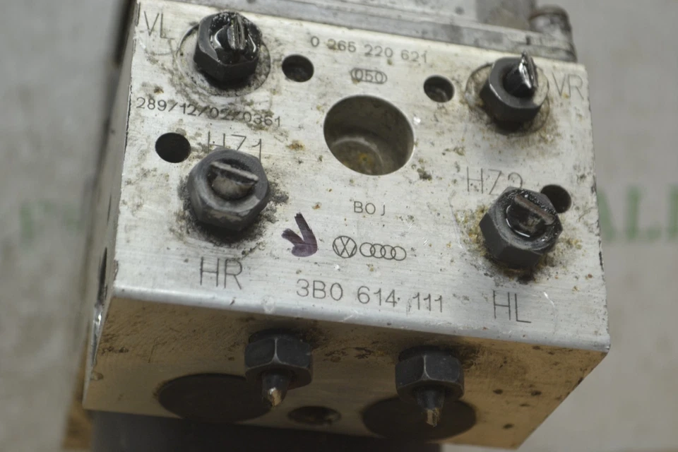 Módulo 884-10B6 control bomba ABS Volkswagen Passat 99 2001-2005 OEM 3B0614111 Foto 2 de 4