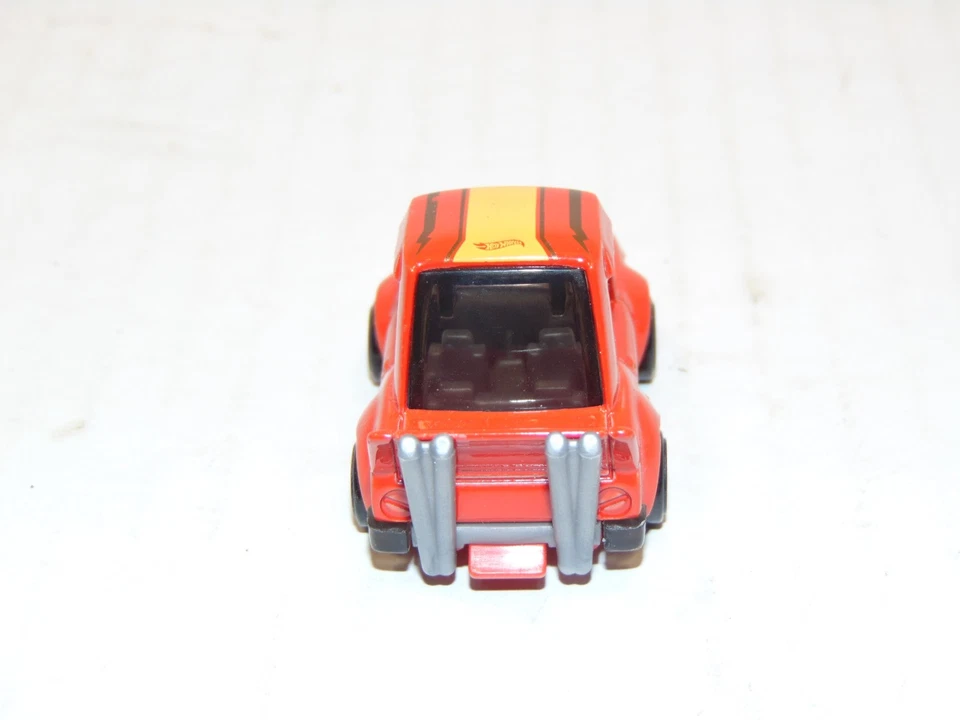 Sintonizador Hotwheels Mahga Tooned 2020 rojo 82/250 HW 2/10 Foto 4 de 4