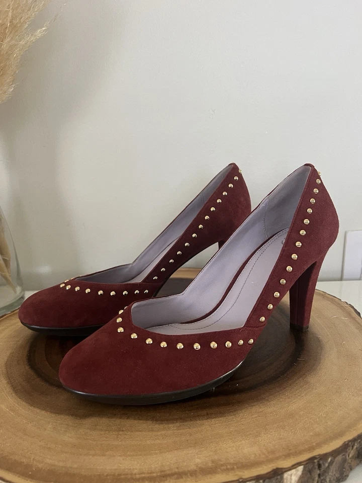 Johnston &Murphy burgundy suede gold studded heels size 9 - Image 3 of 4
