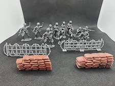 16 Piece Gray Plastic Military Soldier Lot