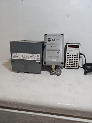 Allen Bradley 1747-L20C kommt mit 817-937 & TCS 8260 Programm Terminal
