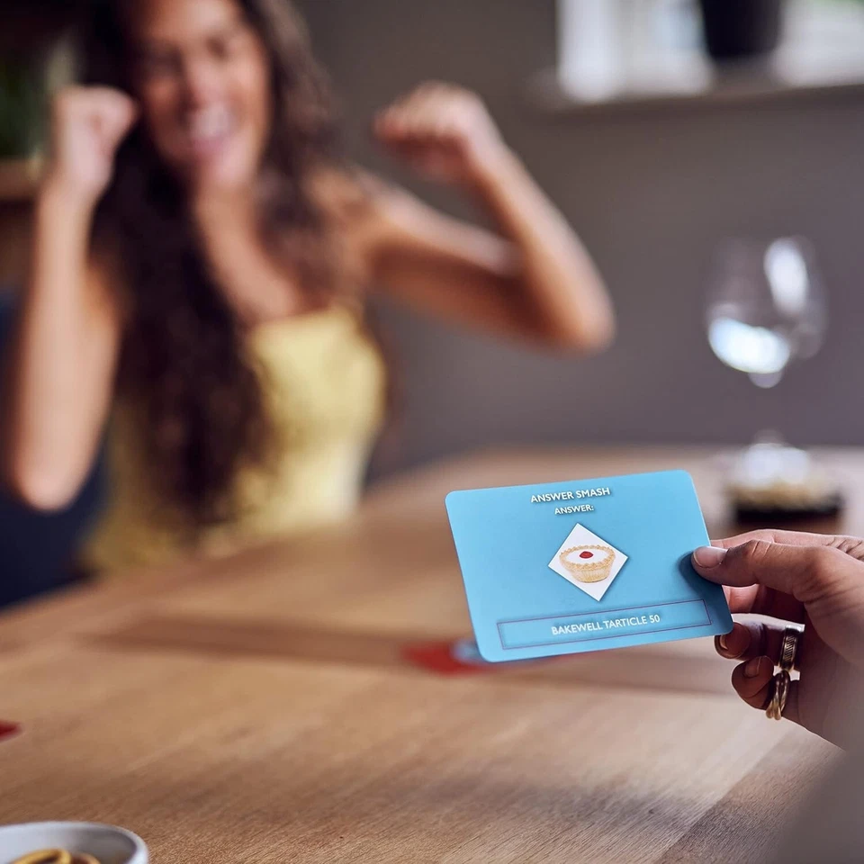 House Of Games Card Game | Ultimate Family Party Fun | Classic Trivia Quiz - Image 3 of 4