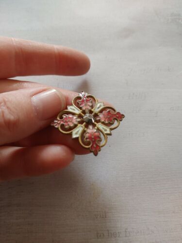 Vintage brass guilloche enamel button cut steel coptic cross square red white - Picture 3 of 5