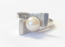 14K White Gold Modernist Design 6.5mm Cultured Pearl Solitaire Ring Size 6.5