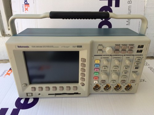 Very low 429 hours Calibrated Tektronix TDS 3054B Oscilloscope 500MHz 5GS/s 4CH