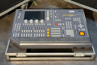 MA Lighting grandMA 1 Light Lichtsteuerpult mit Flightcase DMX