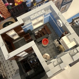 LEGO Creator Expert 10246 Detective's Office with instructions and box, RARE