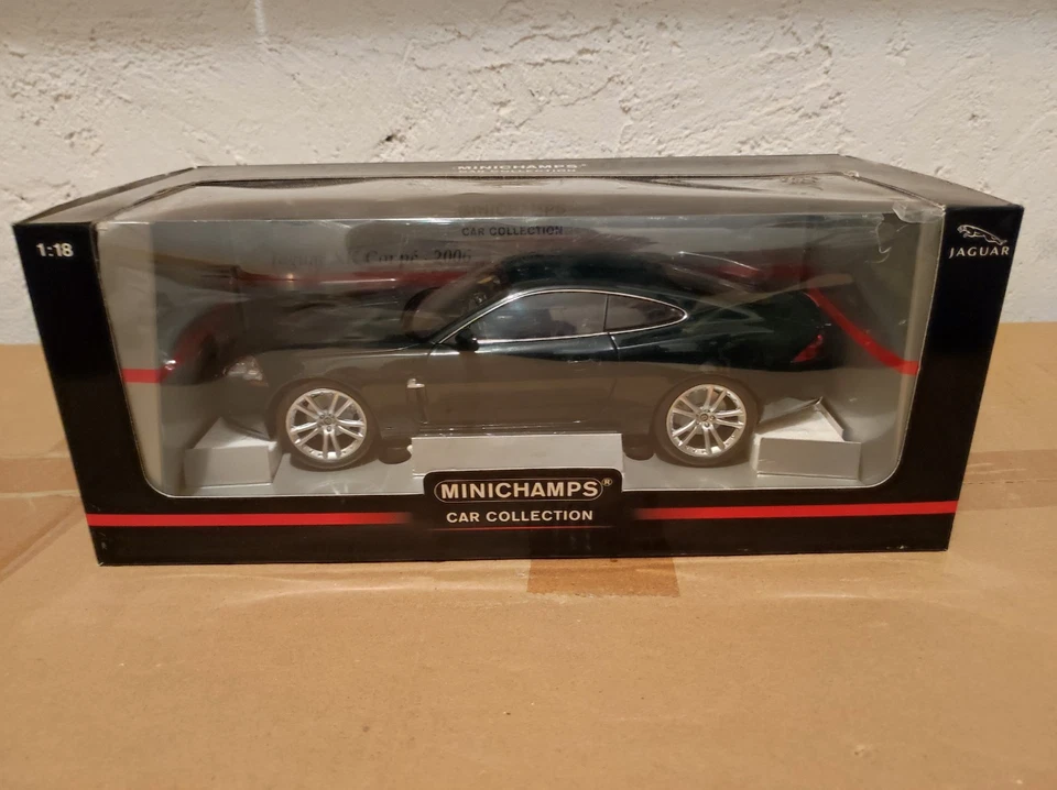 JAGUAR XK COUPE 2006 1/18 GREEN  MINICHAMPS  IMBALLO ORIGINALE DIE CAST - Immagine 3 di 4
