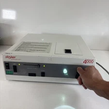 Stryker Quantum 4000 Light Source Endoscope 220-170-000