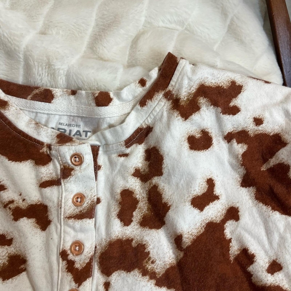 Ariat L Womens Relaxed Fit Midwest Cow Print Cowgirl Brown White Henley Tee
