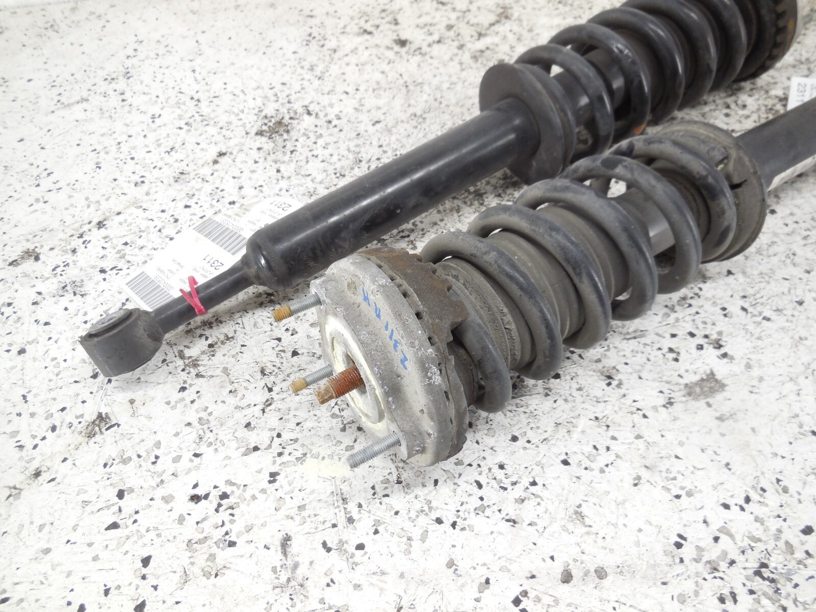 2017 17 Maserati Ghibli Front Strut Shock Pair Left Right OEM RWD