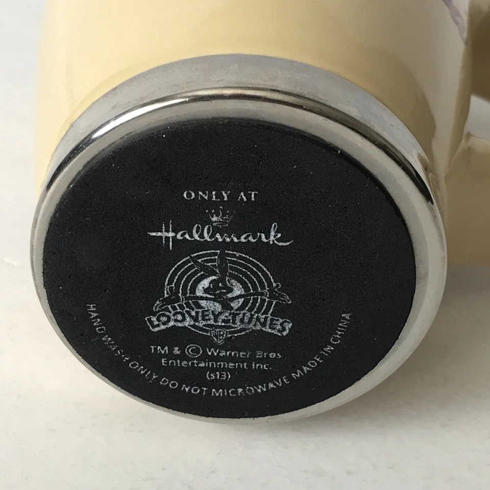 Taza de viaje aislada con tapa Hallmark Bugs Bunny “Sombreros para el abuelo” Foto 3 de 4