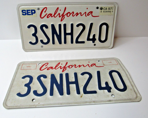 Vintage CALIFORNIA License Plate Pair White Red Blue 3SNH240 1997 #FQ-231 - 第 1/3 張圖片