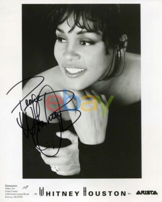 【大幅値下げ】故Whitney Houstonの直筆サイン 本物証明証のコピー付 Whitney Houston この愛にかけて 8cm cd - メルカリ
