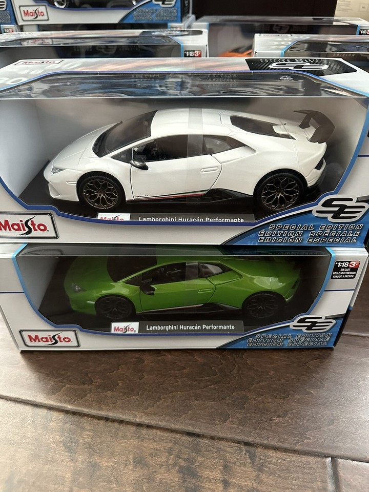 1/18 MAISTO Bundle HURACAN PERFORMANTE WHITE And GREEN eBay