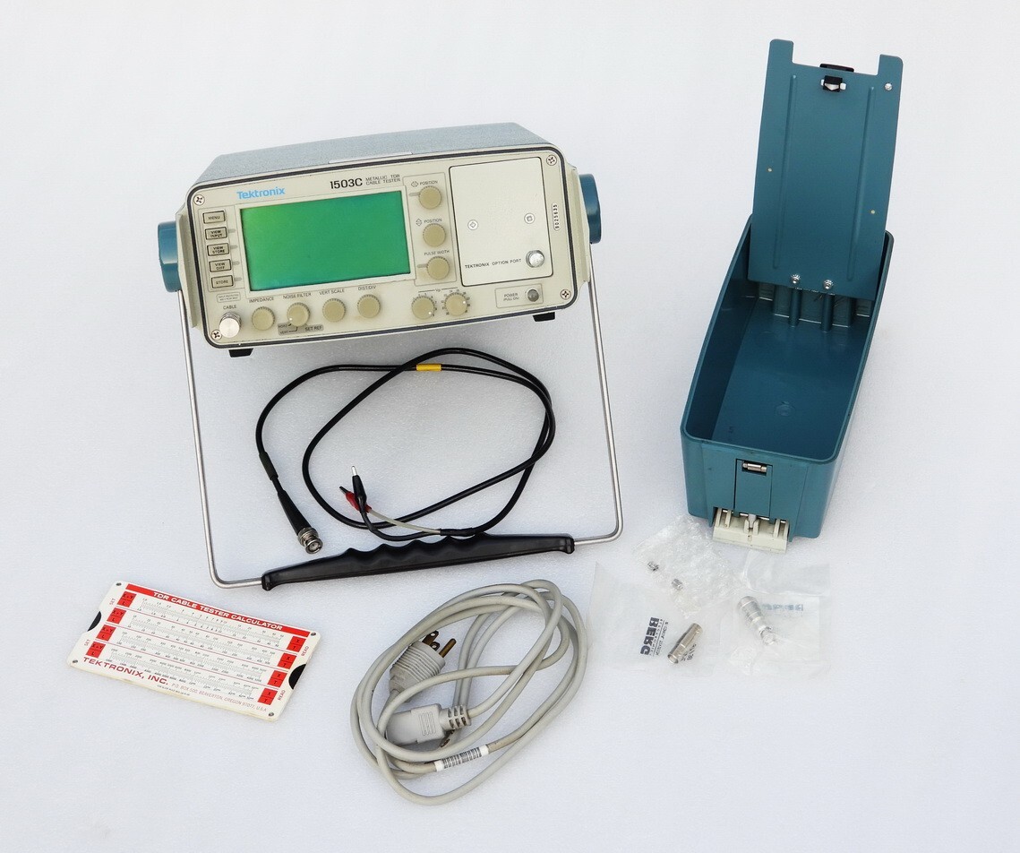 TEKTRONIX 1503C PORTABLE METALLIC TIME DOMAIN REFLECTOMETER TDR