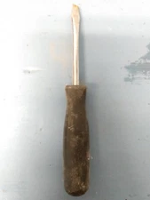 Chrome Vanadium Flathead Screwdriver. (LL)