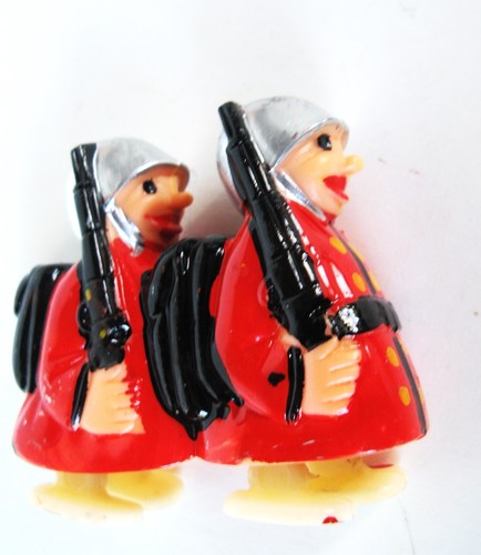 🐸Vintage 1950's Marx Hap & Hop Army Soldiers Ramp Walker RED