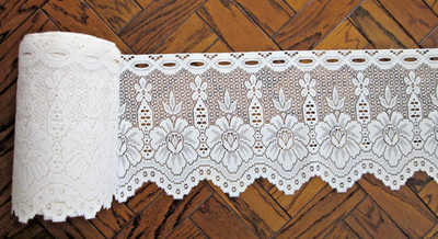 LACE CURTAIN VALANCE,  SINGLE FLOWER DESIGN 12'' WIDTH DROP, SCALLOPED BOTTOM