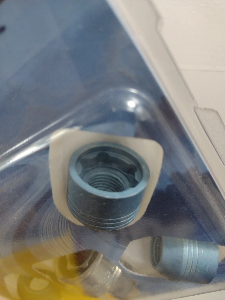 Cerraduras de rueda originales OEM GM para Cadillac SRX 2010-2014, cromo 22881460 Foto 3 de 4