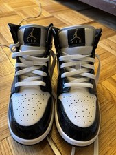 Jordan 1 Mid SE Black Gold White womens Athletic Shoes