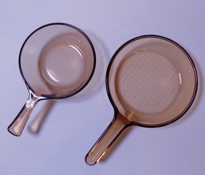 Corning France VISION AMBER Waffle Pan 7  & Corning VISION USA 6'' 0.5L saucepan