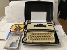 Vintage Smith Corona Coronet Super 12 Coronamatic Typewriter Tan / Case & Extras thumbnail