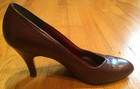Classic Joyce dark burgundy shoes/heels/pumps, sz. 9N  — photo 3