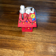 Hallmark Snoopy Peanuts Christmas Ornament His Doghouse