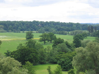 Foto 6x4 Blick in Richtung Lodge Wood von Warwick Castle Blick nach Süden über c2005