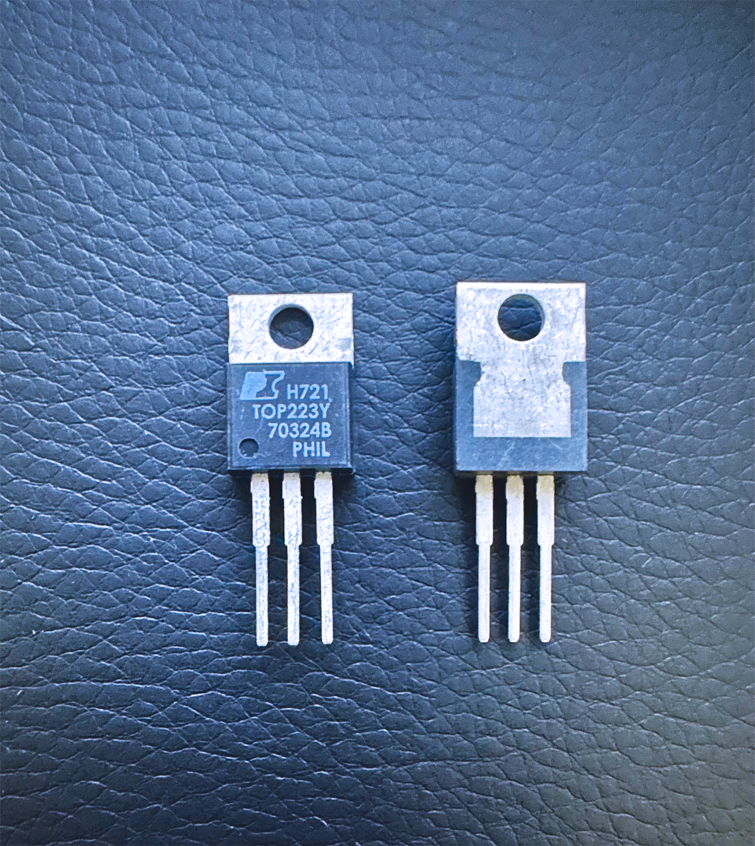 3 Pezzi TOP201YN, Interruttore PWM Off-line TO-220 - Nuovi, Chips Gate