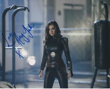 Amy Jackson Supergirl Autographed Signed 8x10 Photo COA 2019-7