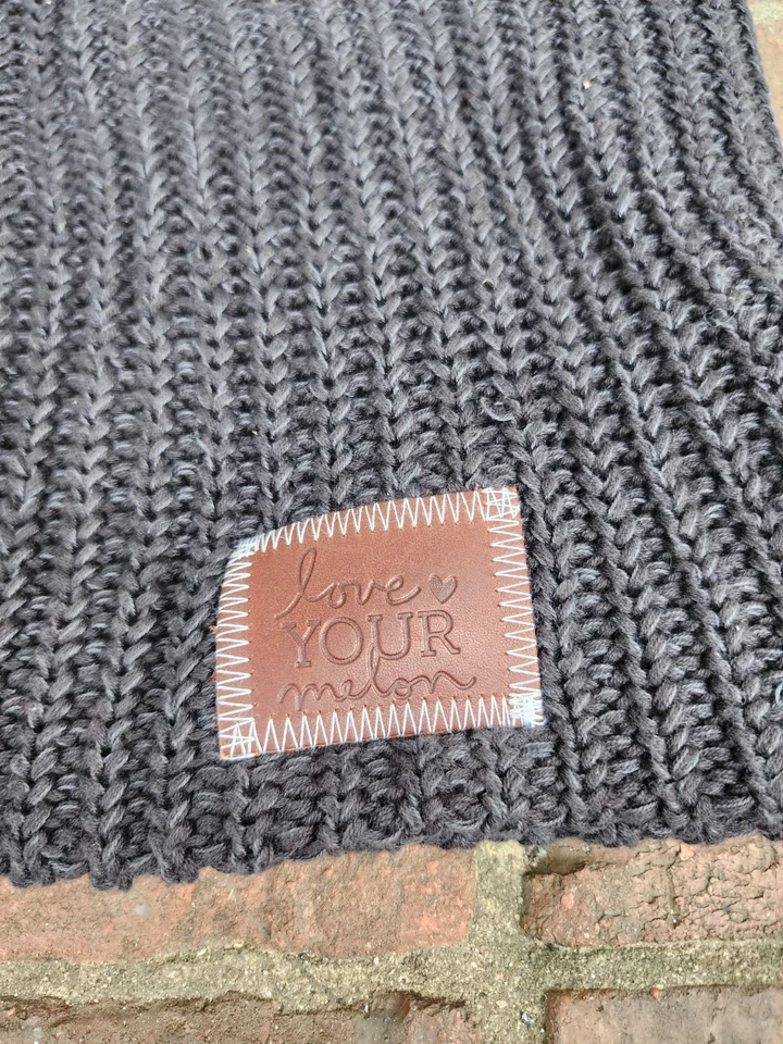 Love Your Melon Smoke Gorro Tejido Sombrero Slouch con Parche Gran Tamaño NUEVO Foto 2 de 4