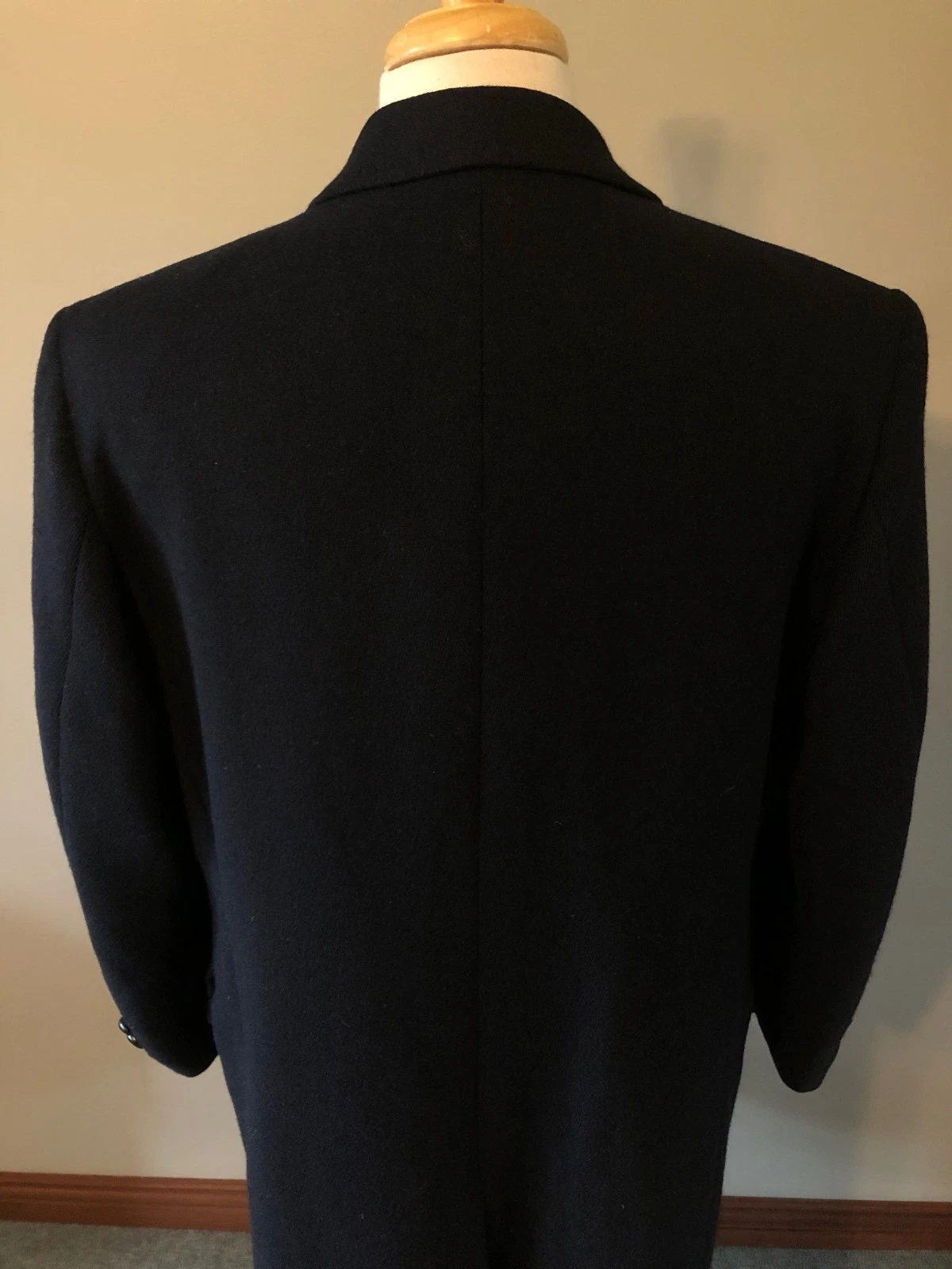 Men's Bloomingdales Navy Wool Double-Breasted Overcoat-Size 40R-Made in England - product detail image 8