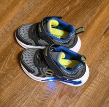 Sport by Skechers Toddler Boys Size 6 Light-Up Sneakers. Worn twice. Runs small