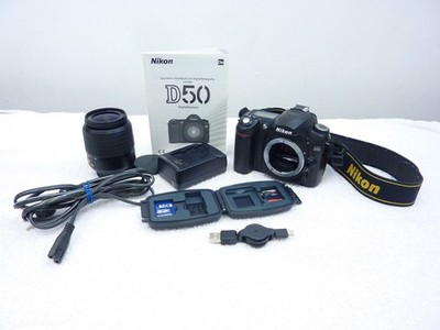 Nikon D50 Digitale Spiegelreflexkamera mit Zubehörpaket und Foto Rucksack- TOP!